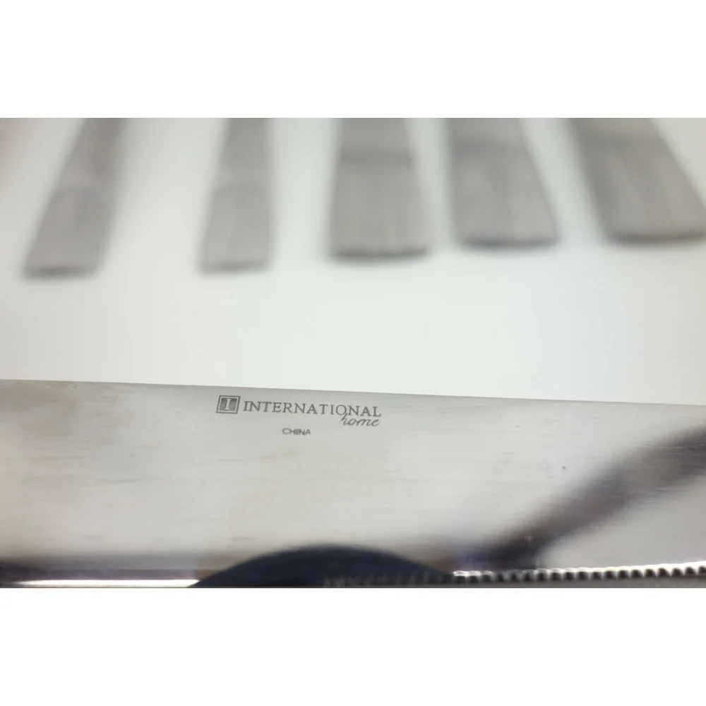 INTERNATIONAL STAINLESS Service‎ For 4 Pre-owned 16 Piece Flatware